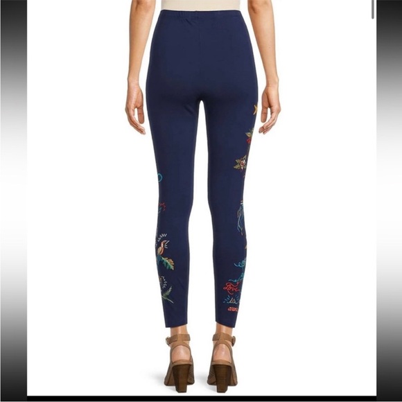 NEW JOHNNY WAS RARE ZOE EMBROIDERED LEGGINGS NAVY - Picture 3 of 16